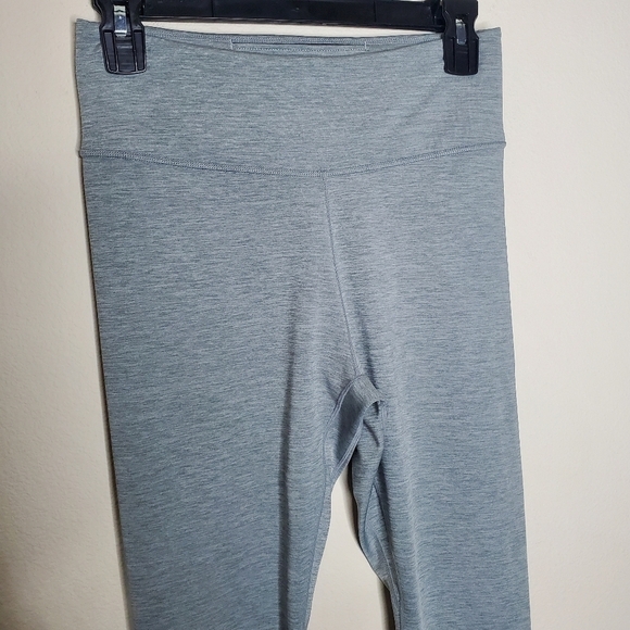 Nike Training Dri-Fit Gray High Rise Swoosh Logo Essentials Tight Leggings - Picture 5 of 11